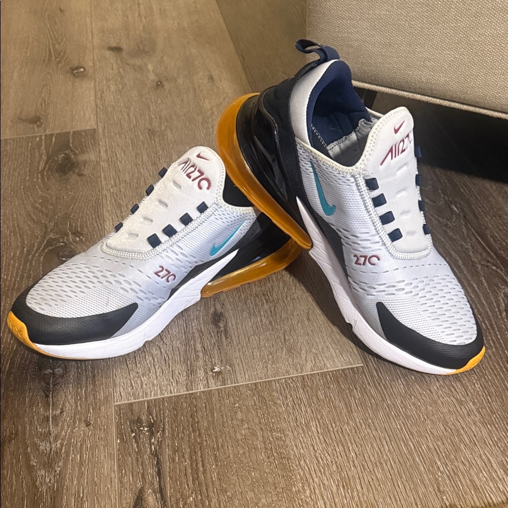 Nike Air Max 270
